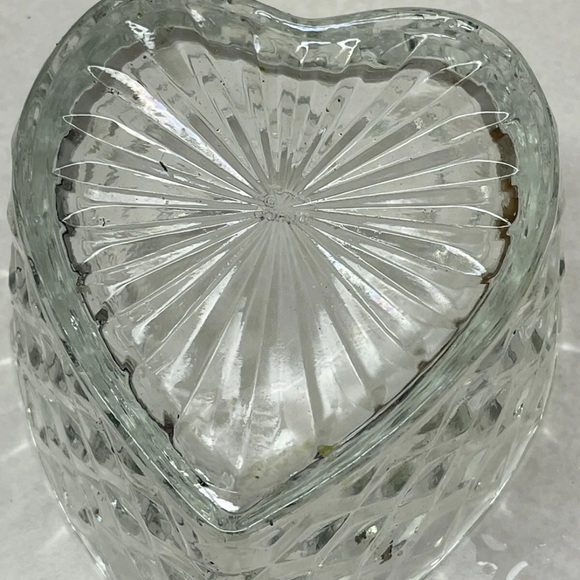 Vintage Homco FOSTORIA AMERICAN Pattern Heart Shaped Crystal Dish with lid USA - Picture 3 of 5